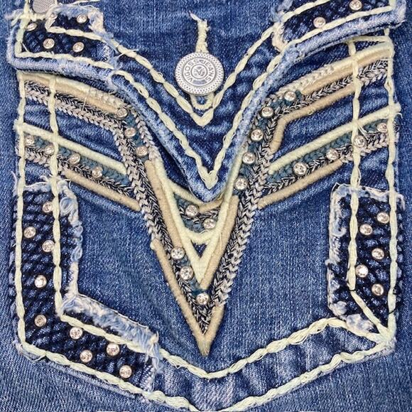 Classic Fit Vigoss Boot Cut Distress Jeans w Rhinestone Thick Embellish pockets - Picture 4 of 16